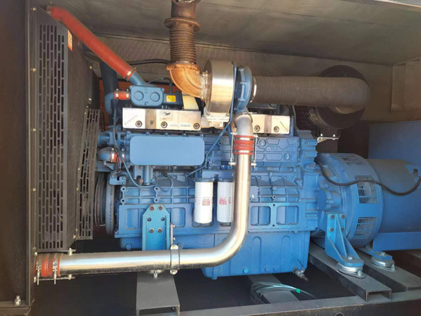 南陵燃油消耗率与进气温度的具体关系是什么？