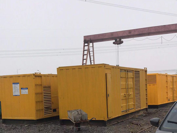 南陵100kw柴油发电机组每小时油耗？